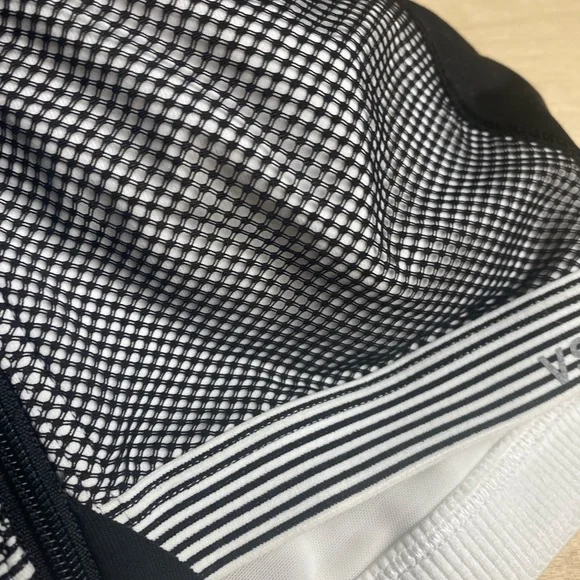 VSX Victoria’s Secret Sports Bra size 36B - Picture 3 of 7